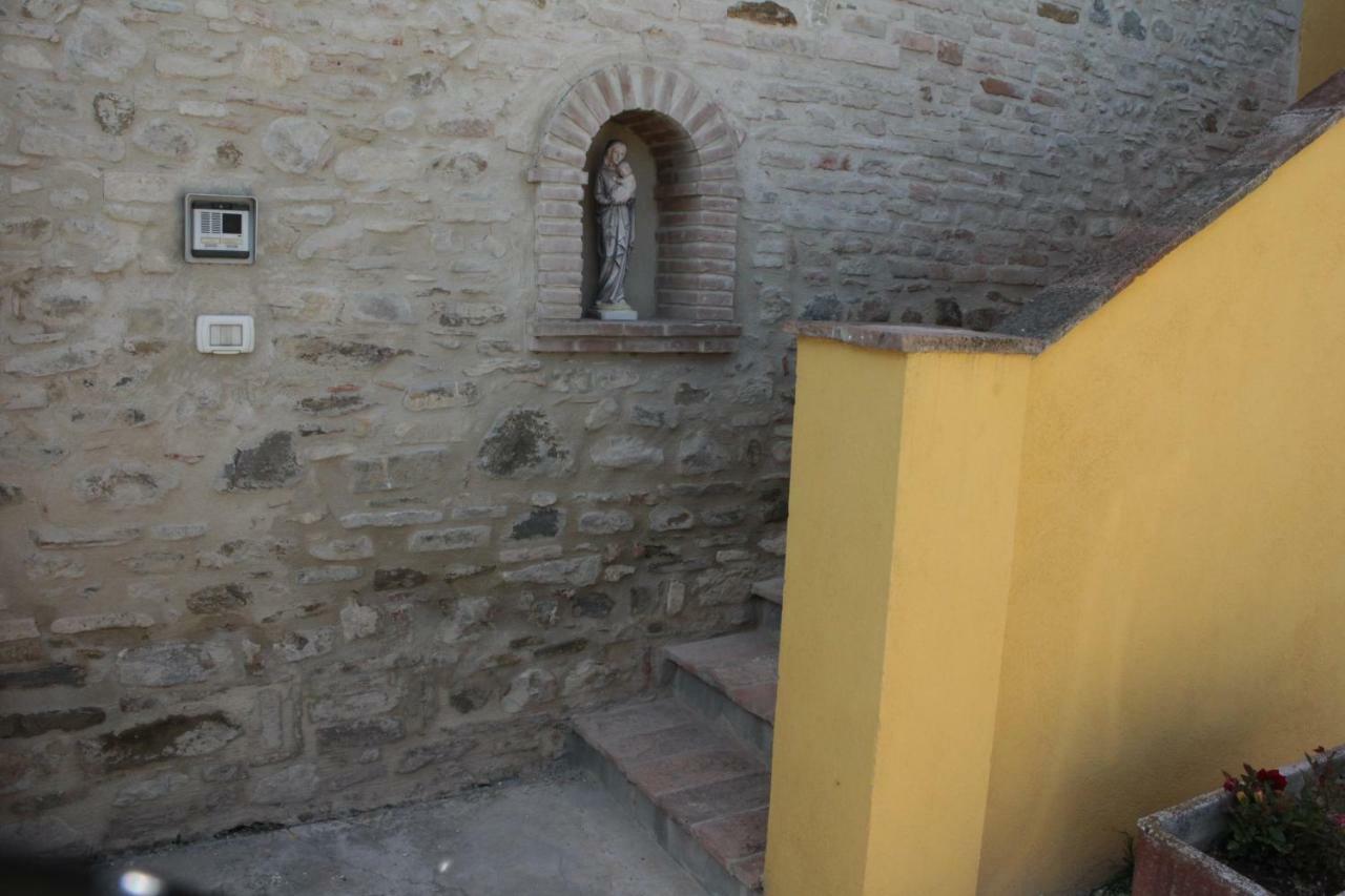 Appartamento Della Pia Bevagna Esterno foto