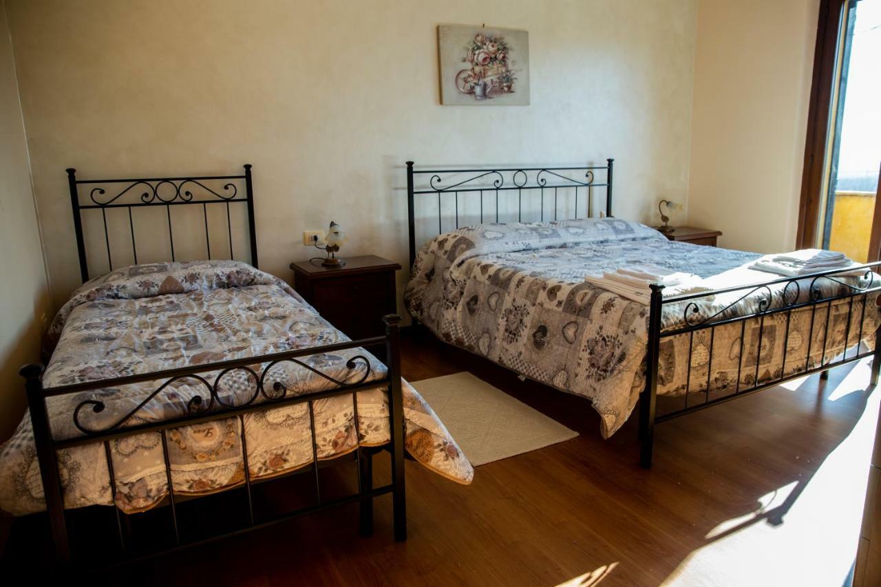 Appartamento Della Pia Bevagna Esterno foto
